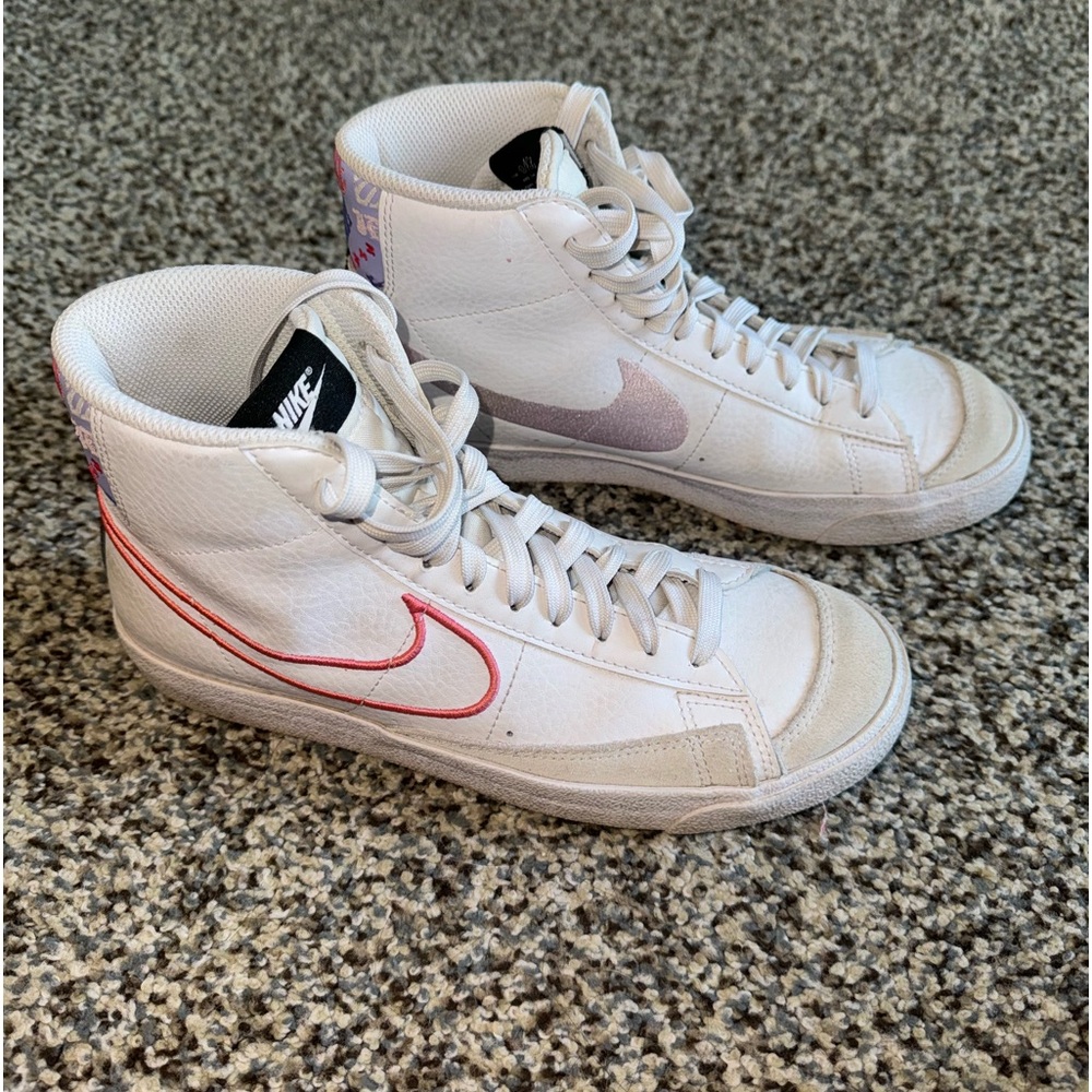 Nike youth blazers, selling them because they are too big for me
